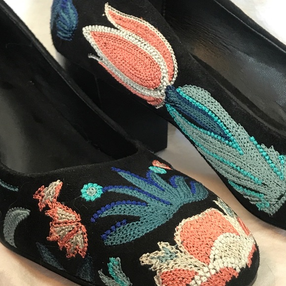 NEW Rebecca Minkoff Bridget Too Embroidered Pumps - Picture 7 of 7